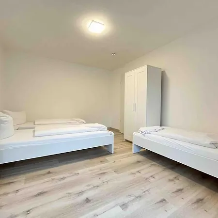 Apartman Lap105 - Moderne Monteurwohnung Uebergangswohnung *